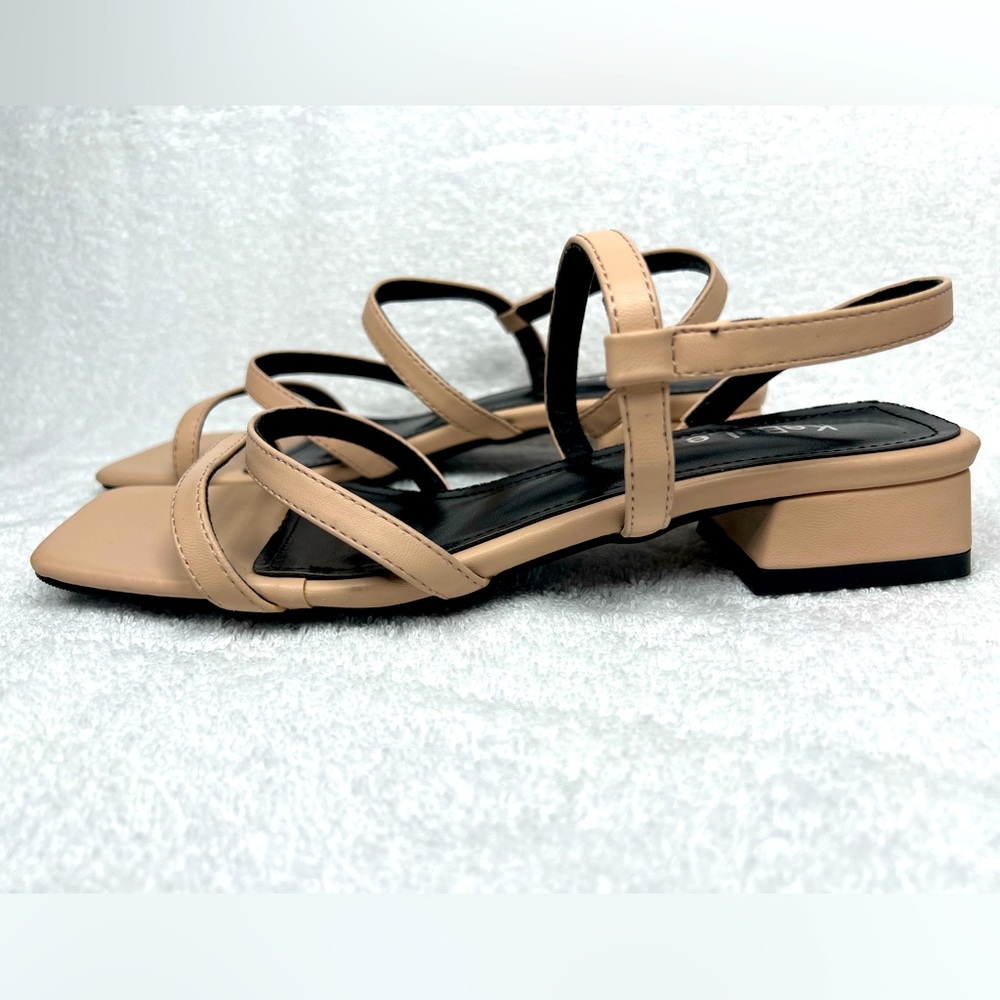 New KeBuLe, nude/tan sandal, size 9 - Picture 3 of 5